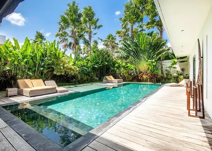 Nikko I - 4br In Seminyak, Steps To Cafes & Shops Villa