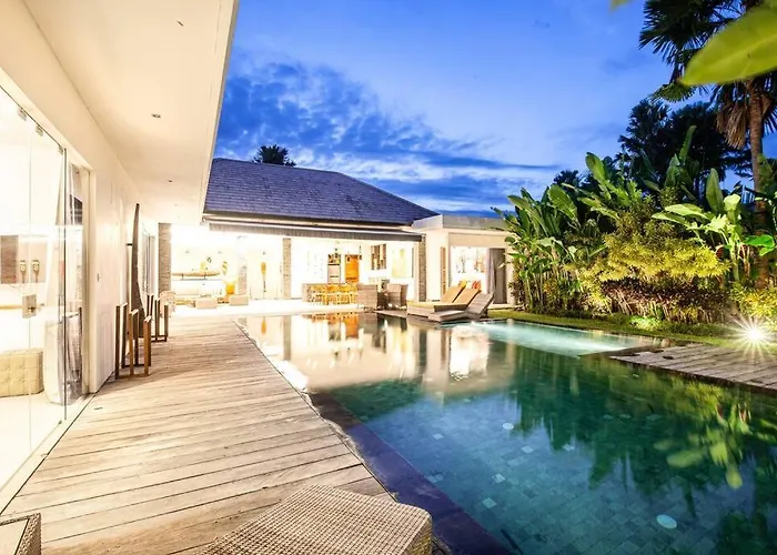 Nikko I - 4br In Seminyak, Steps To Cafes & Shops * Seminyak