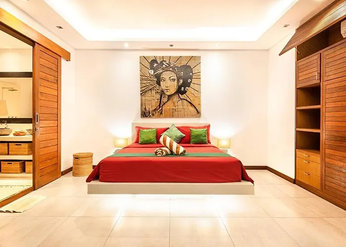 Nikko I - 4br In Seminyak, Steps To Cafes & Shops * Seminyak