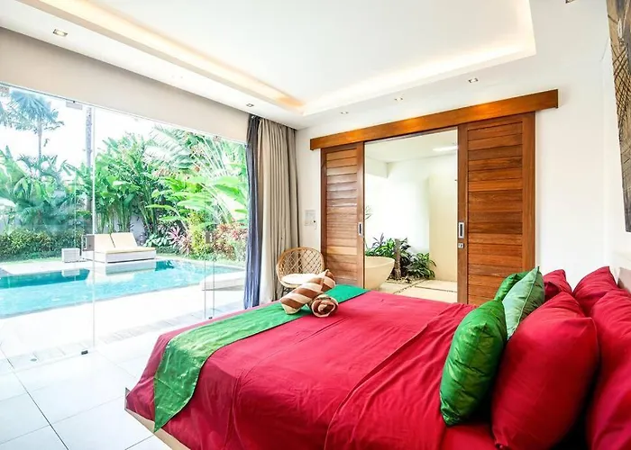 Villa Nikko I - 4br In Seminyak, Steps To Cafes & Shops Seminyak