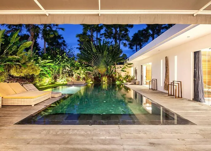 Nikko I - 4br In Seminyak, Steps To Cafes & Shops Seminyak