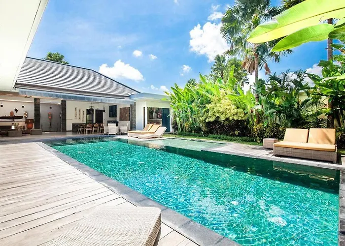 Nikko I - 4br In Seminyak, Steps To Cafes & Shops Villa *
