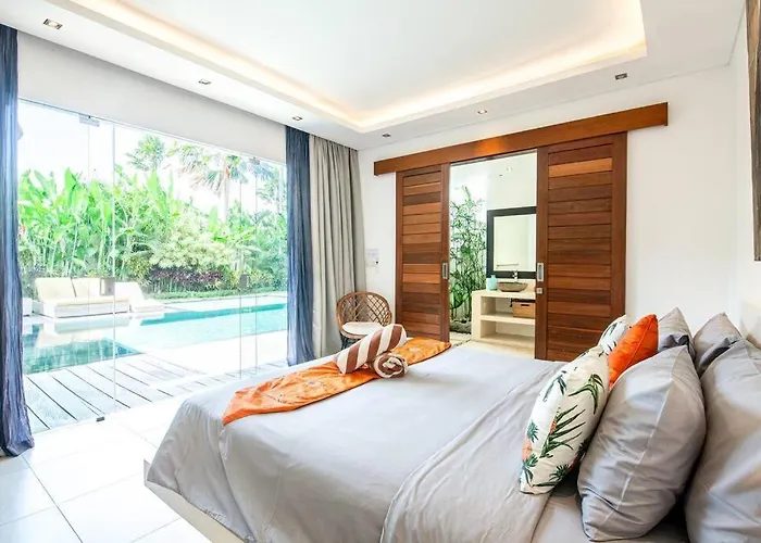 Nikko I - 4br In Seminyak, Steps To Cafes & Shops Villa *
