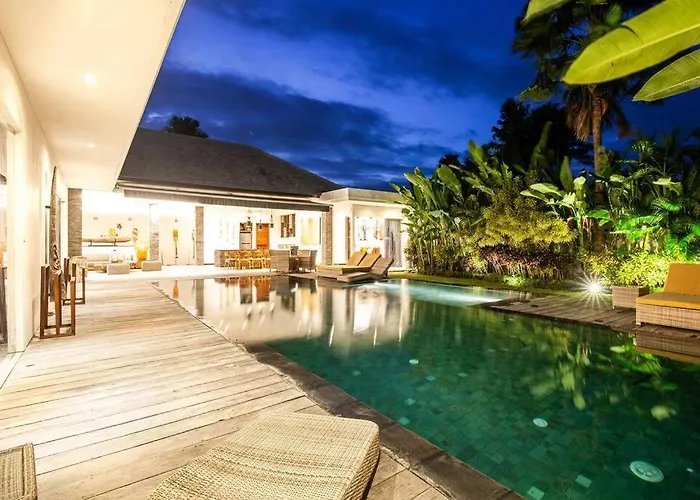 Nikko I - 4br In Seminyak, Steps To Cafes & Shops Villa *