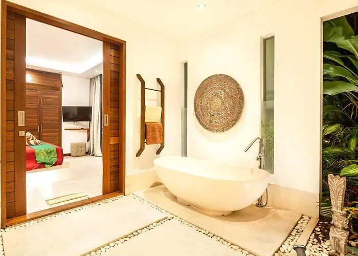 Villa Nikko I - 4br In Seminyak, Steps To Cafes & Shops *