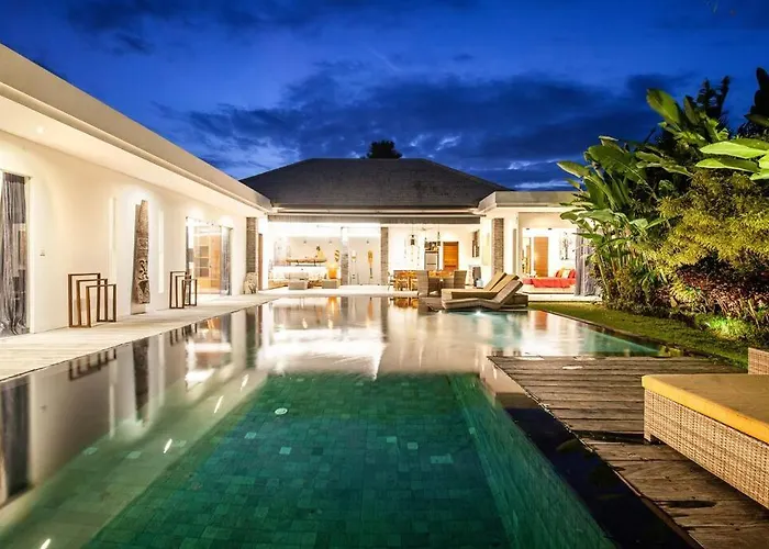 Nikko I - 4br In Seminyak, Steps To Cafes & Shops Villa *