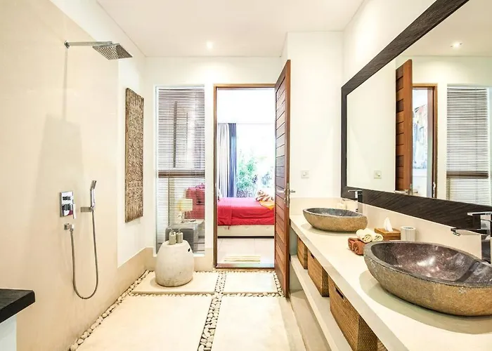 Villa Nikko I - 4br In Seminyak, Steps To Cafes & Shops